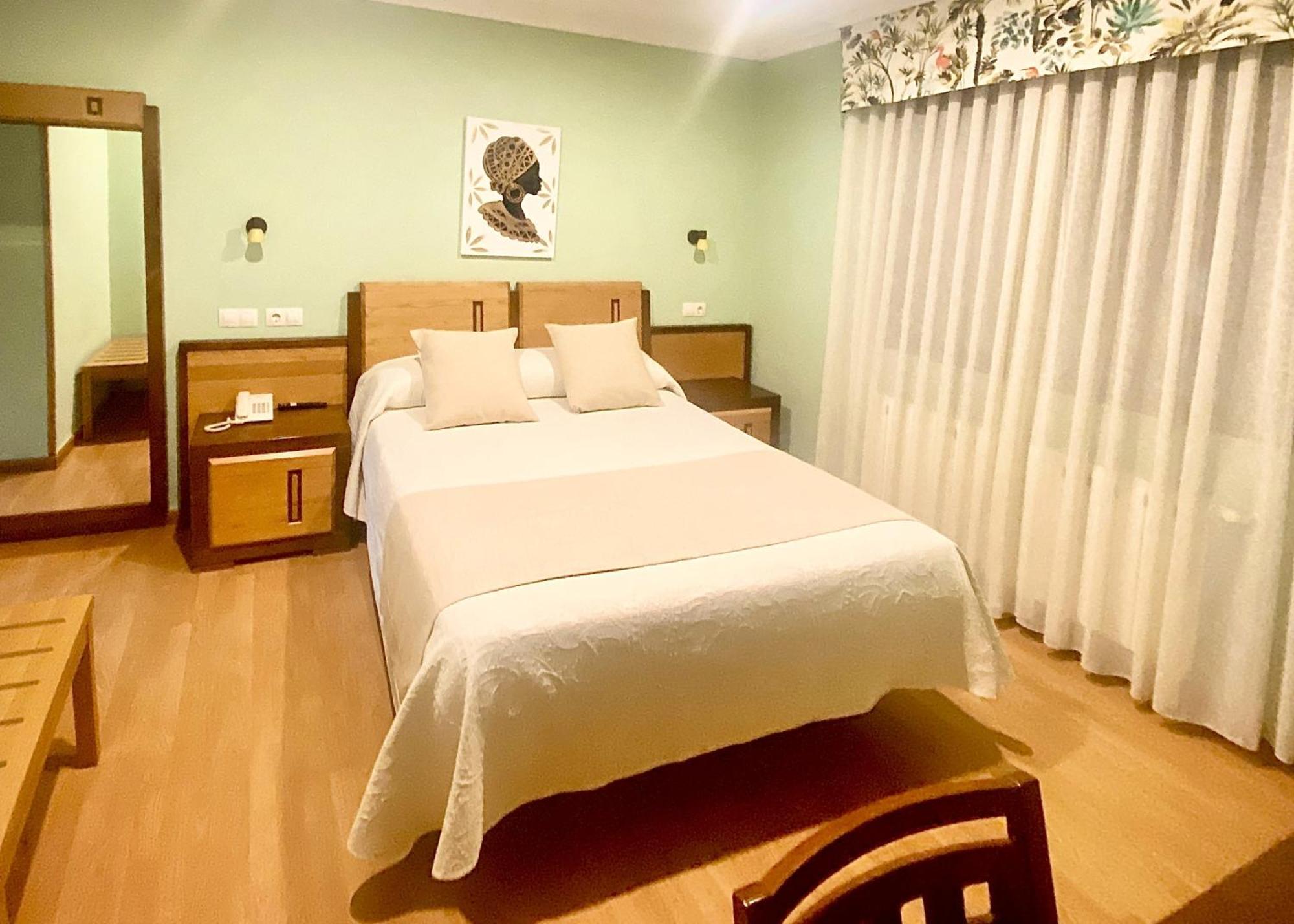 Hotel Spa Galatea Burela Exterior photo